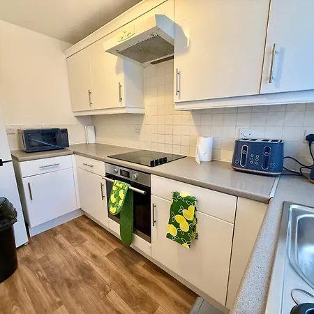 Nova1 Stylish Cosy 1br By Altoluxo Short Lets Serviced With Free Wifi & Parking * Bristol