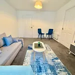 Nova1 Stylish Cosy 1br By Altoluxo Short Lets Serviced With Free Wifi & Parking Lägenhet Bristol