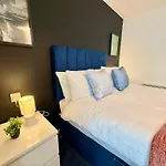 Lägenhet Nova1 Stylish Cosy 1br By Altoluxo Short Lets Serviced With Free Wifi & Parking