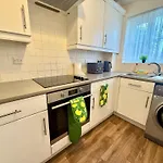 Nova1 Stylish Cosy 1br By Altoluxo Short Lets Serviced With Free Wifi & Parking Lägenhet *