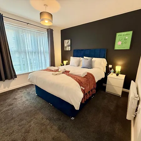 Nova1 Stylish Cosy 1br By Altoluxo Short Lets Serviced With Free Wifi & Parking *