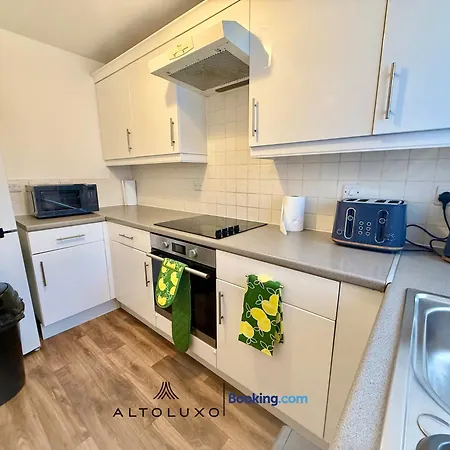 Nova1 Stylish Cosy 1br By Altoluxo Short Lets Serviced With Free Wifi & Parking 公寓 *